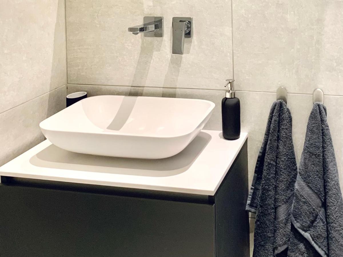 Quiet Studio In Riga City Centre - Self Check-In, Walkable To Major Attractions Esterno foto